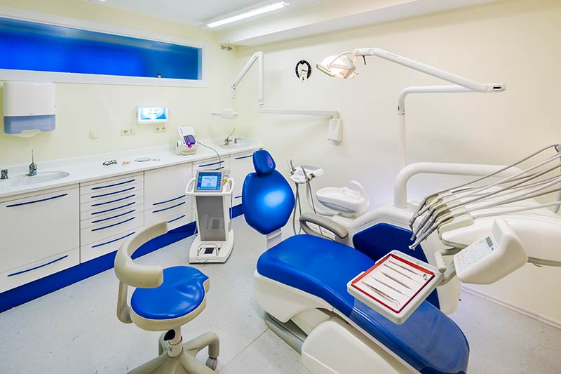 Silla Del Dentista - Instalaciones. Clínica Dental Marbella.