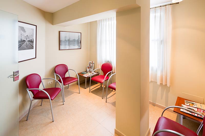Waiting Room - Facilities. Dental Clinic Marbella.